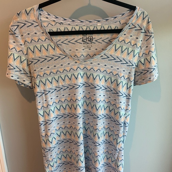 PacSun V-Neck Multi Design Top - Picture 1 of 3